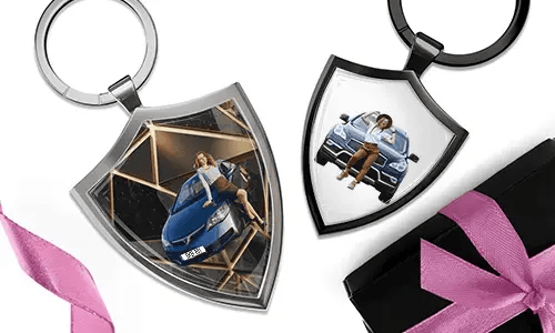Portachiavi auto a forma di scudo – ottimo regalo per la tua fidanzata