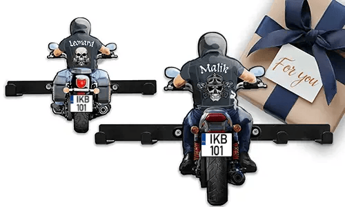 Cool nyckelhållare-vägg för din pojkvän med hans namn och registreringsnummer på!